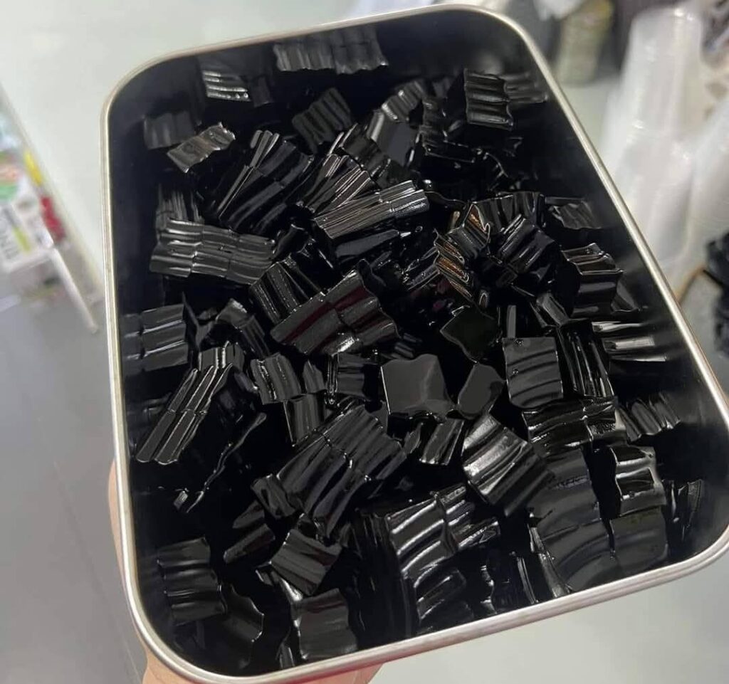 thạch đen sương sáo đen grass jelly